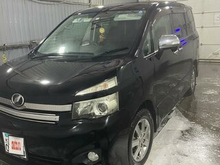 2010 Toyota Voxy II (R70) Рестайлинг, чёрный, 1200000 рублей, вид 1