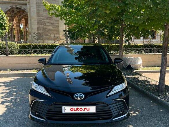 2021 Toyota Camry VIII (XV70) Рестайлинг, чёрный, 2950000 рублей - вид 1