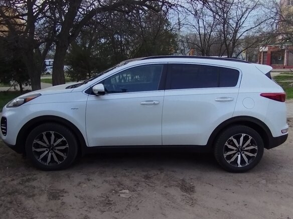 2017 Kia Sportage IV, белый, 1750000 рублей - вид 3