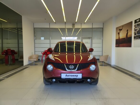 2012 Nissan Juke I, красный - вид 1