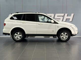 2010 SsangYong Kyron 4-speed I Рестайлинг, белый, 850000 рублей, вид 5