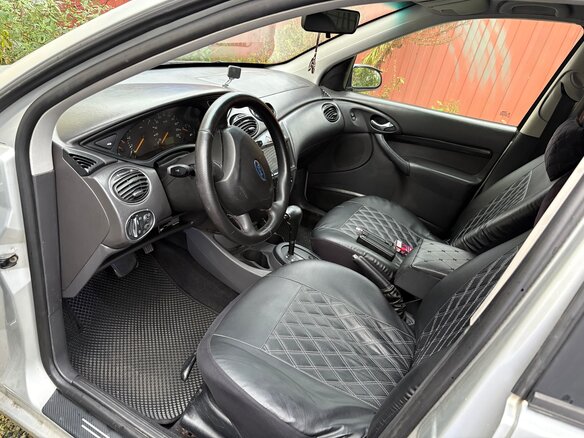 2003 Ford Focus I Рестайлинг, серебристый, 410000 рублей - вид 2