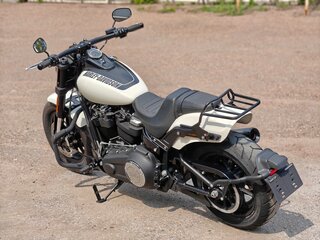 2018 Harley-Davidson Fat Bob, белый, 1800000 рублей, вид 4