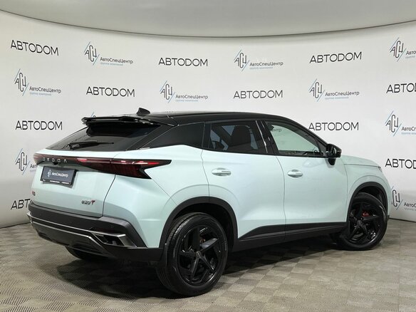 2022 Omoda C5 I, зелёный - вид 2
