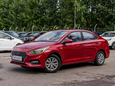 2019 Hyundai Solaris II, красный, 890000 рублей, вид 1