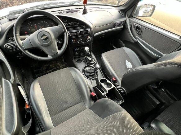 2013 Chevrolet Niva I Рестайлинг, белый, 500000 рублей - вид 5