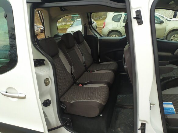 2012 Peugeot Partner II, белый, 700000 рублей - вид 5