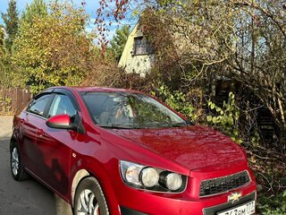 2014 Chevrolet Aveo II, красный, 1100000 рублей, вид 1