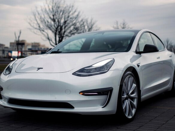 2019 Tesla Model 3 Performance I, белый, 2900000 рублей - вид 2