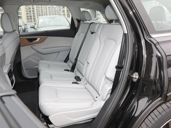 2025 Audi Q7 55 TFSI II (4M) Рестайлинг 2, белый, 13100000 рублей - вид 25