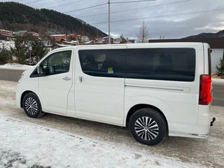 2022 Toyota Granvia II, белый, 6000000 рублей, вид 4