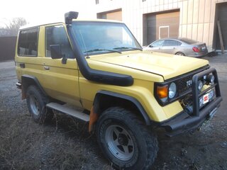 1985 Toyota Land Cruiser 70 Series, жёлтый, 1290000 рублей, вид 1