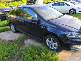 2018 Volkswagen Polo V Рестайлинг, чёрный, 1100000 рублей, вид 2