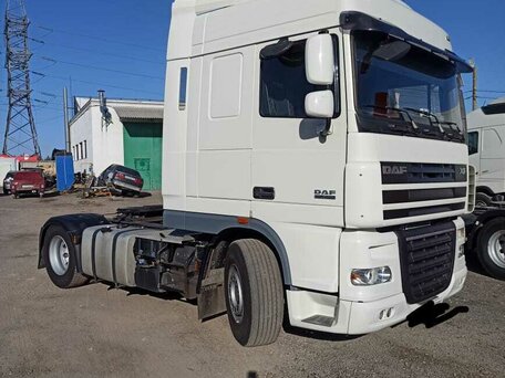 2017 DAF XF 105, белый, 7000000 рублей, вид 4