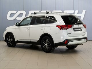 2019 Mitsubishi Outlander III Рестайлинг 3, белый, 1889000 рублей, вид 2