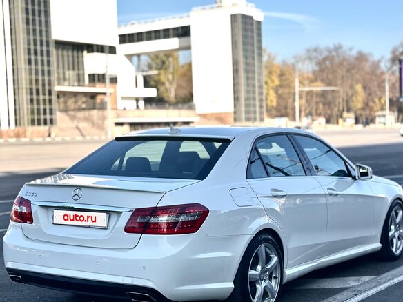 2011 Mercedes-Benz E-Класс 300 IV (W212, S212, C207), белый, 1690000 рублей - вид 11