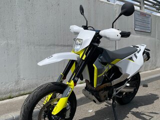 2021 Husqvarna 701 Supermoto, белый, 1090000 рублей, вид 3