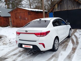 2017 Kia Rio IV, белый, 1200000 рублей, вид 5