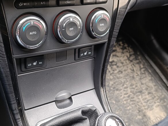 2010 Mazda 6 II (GH) Рестайлинг, серебристый, 1050000 рублей - вид 10
