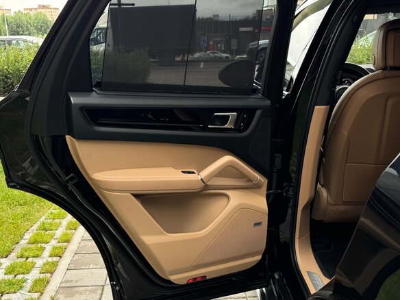 2020 Porsche Cayenne III, чёрный, 7500000 рублей - вид 16