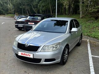 2010 Skoda Octavia II (A5) Рестайлинг, серебристый, 750000 рублей, вид 1