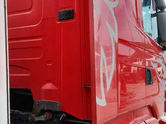 2006 Scania R-Series, красный, 1900000 рублей - вид 3