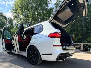2020 BMW X7 40i I (G07), белый, 7300000 рублей, вид 3