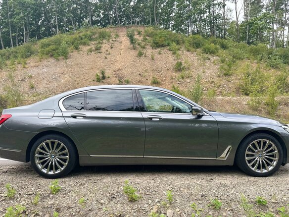 2017 BMW 7 серии 730d xDrive VI (G11/G12), серый, 3295000 рублей - вид 4