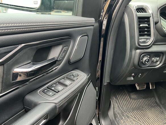 2023 Ram 1500 Quad Cab eTorque V, чёрный, 9150000 рублей - вид 14