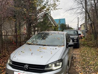 2018 Volkswagen Polo V Рестайлинг, серебристый, 1000000 рублей, вид 2
