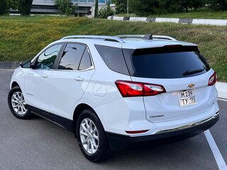 2021 Chevrolet Equinox III, белый, 1850000 рублей, вид 5