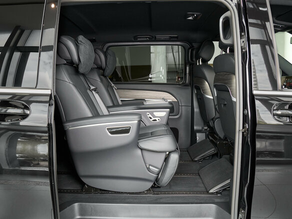 2026 Mercedes-Benz V-Класс 300 d экстра длинный III (W447) Рестайлинг 2, чёрный - вид 12