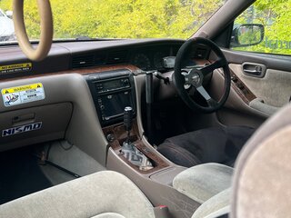 2002 Nissan Laurel VIII (C35), белый, 650000 рублей, вид 4