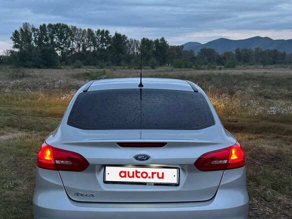 2016 Ford Focus III Рестайлинг, серебристый, 1150000 рублей - вид 8