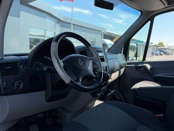 2007 Mercedes-Benz Sprinter, синий, 2200000 рублей - вид 6