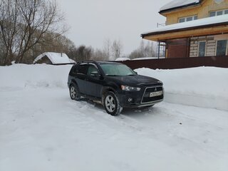 2010 Mitsubishi Outlander II Рестайлинг, чёрный, 899000 рублей, вид 1