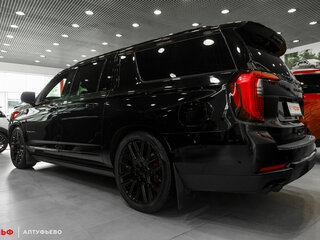 2024 GMC Yukon XL V Рестайлинг, чёрный, 24000000 рублей, вид 3
