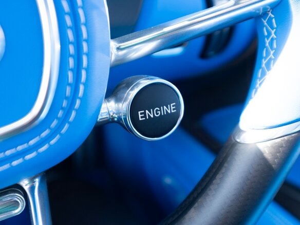 2023 Bugatti Chiron, белый - вид 25