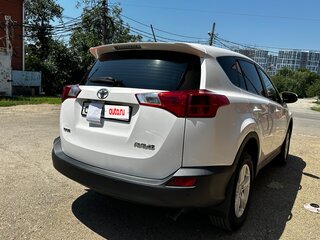 2014 Toyota RAV4 IV (XA40), белый, 2400000 рублей, вид 4