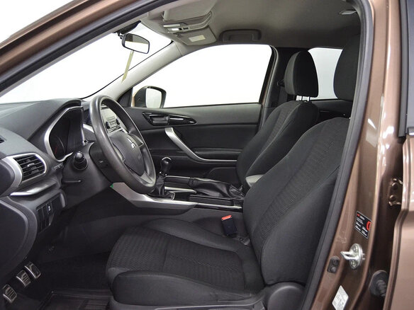 2018 Mitsubishi Eclipse Cross I, коричневый, 1400000 рублей - вид 7