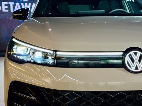 2026 Volkswagen Tiguan L Pro III (China Market), серый, 4827000 рублей, вид 4