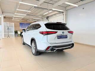 2021 Toyota Highlander IV (XU70), белый, 5379900 рублей, вид 4