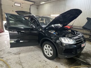 2012 Volkswagen Touareg II, чёрный, 1800000 рублей, вид 1