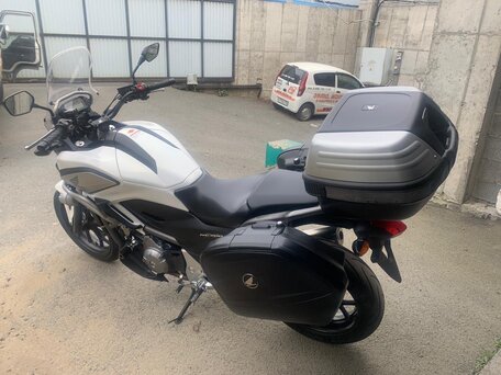 2013 Honda NC 700X, белый, 600000 рублей, вид 2