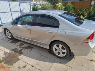 2008 Honda Civic VIII, серебристый, 680000 рублей, вид 3