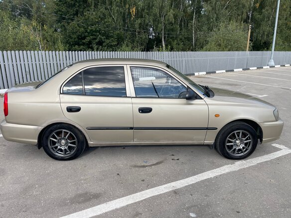 2004 Hyundai Accent ТагАЗ II, бежевый, 300000 рублей - вид 3