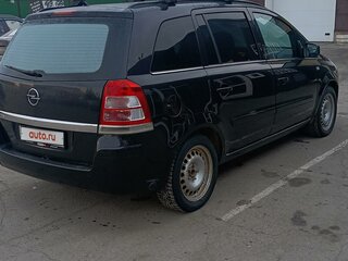 2011 Opel Zafira B Рестайлинг, чёрный, 610000 рублей, вид 4