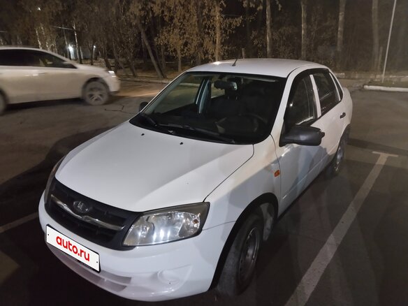 2013 Lada (ВАЗ) Granta I, белый, 450000 рублей - вид 1