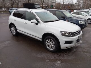 2012 Volkswagen Touareg II, белый, 2000000 рублей, вид 1