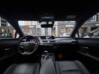 2021 Lexus UX 200 I, белый, 3900000 рублей, вид 4